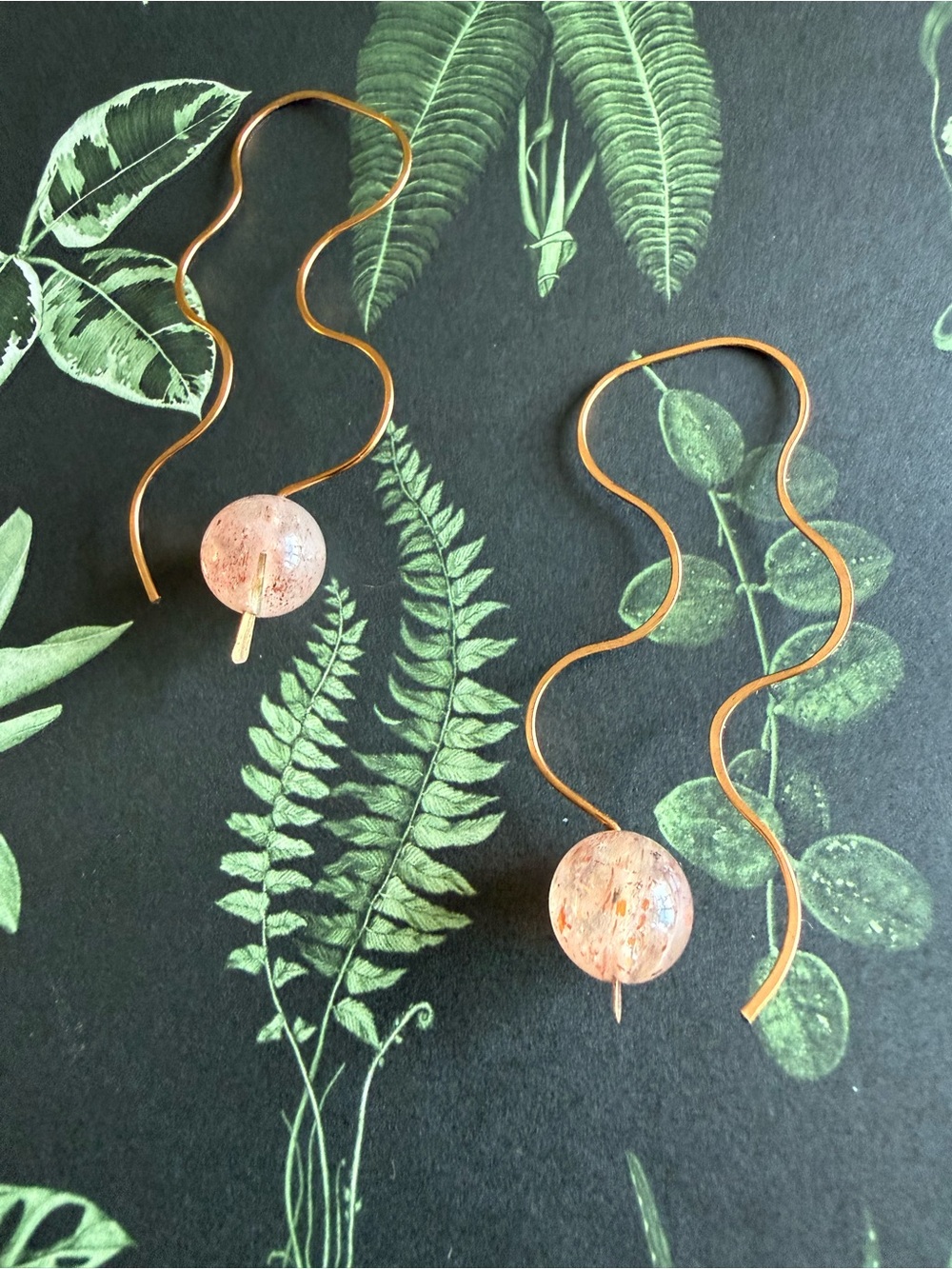 Rose gold Wavy Hoop Earrings